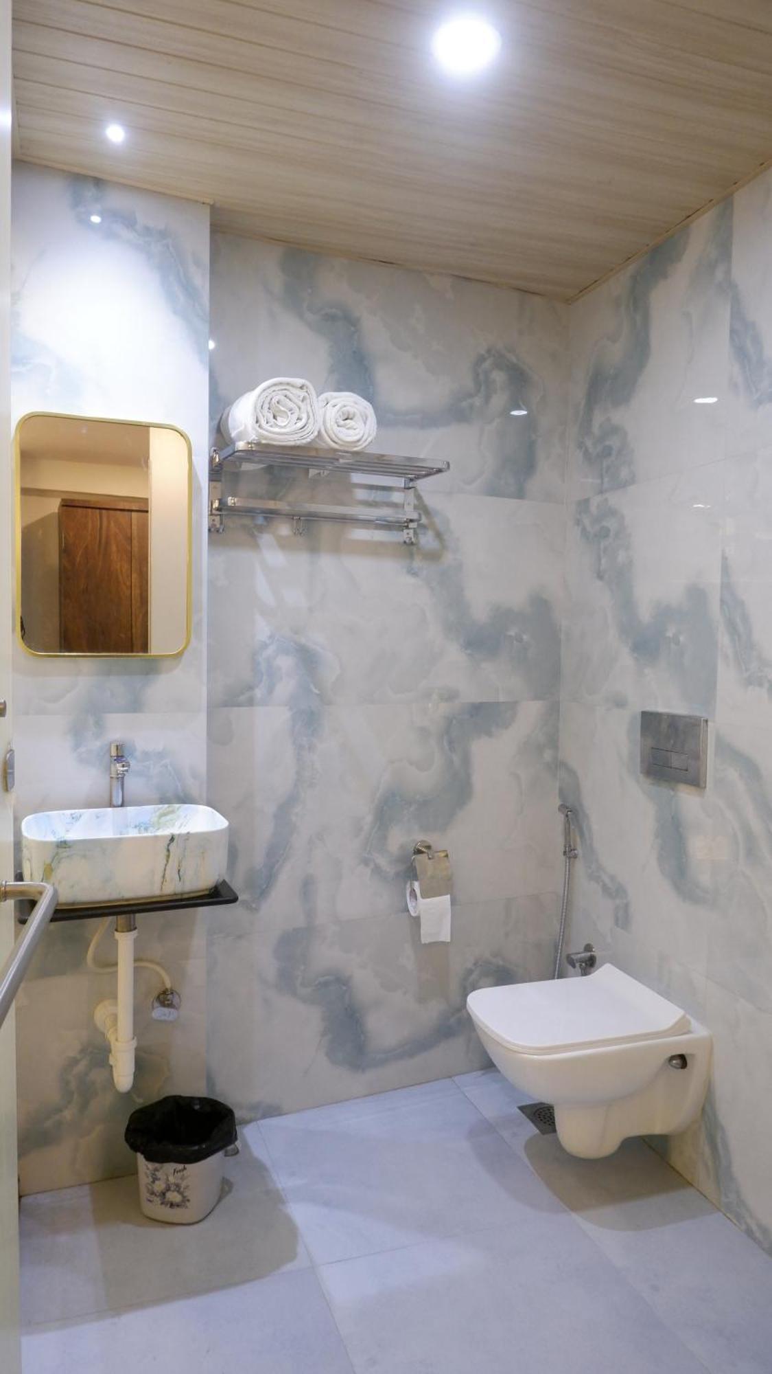 Hotel Naivedhya By Kwality Inn Thane Extérieur photo